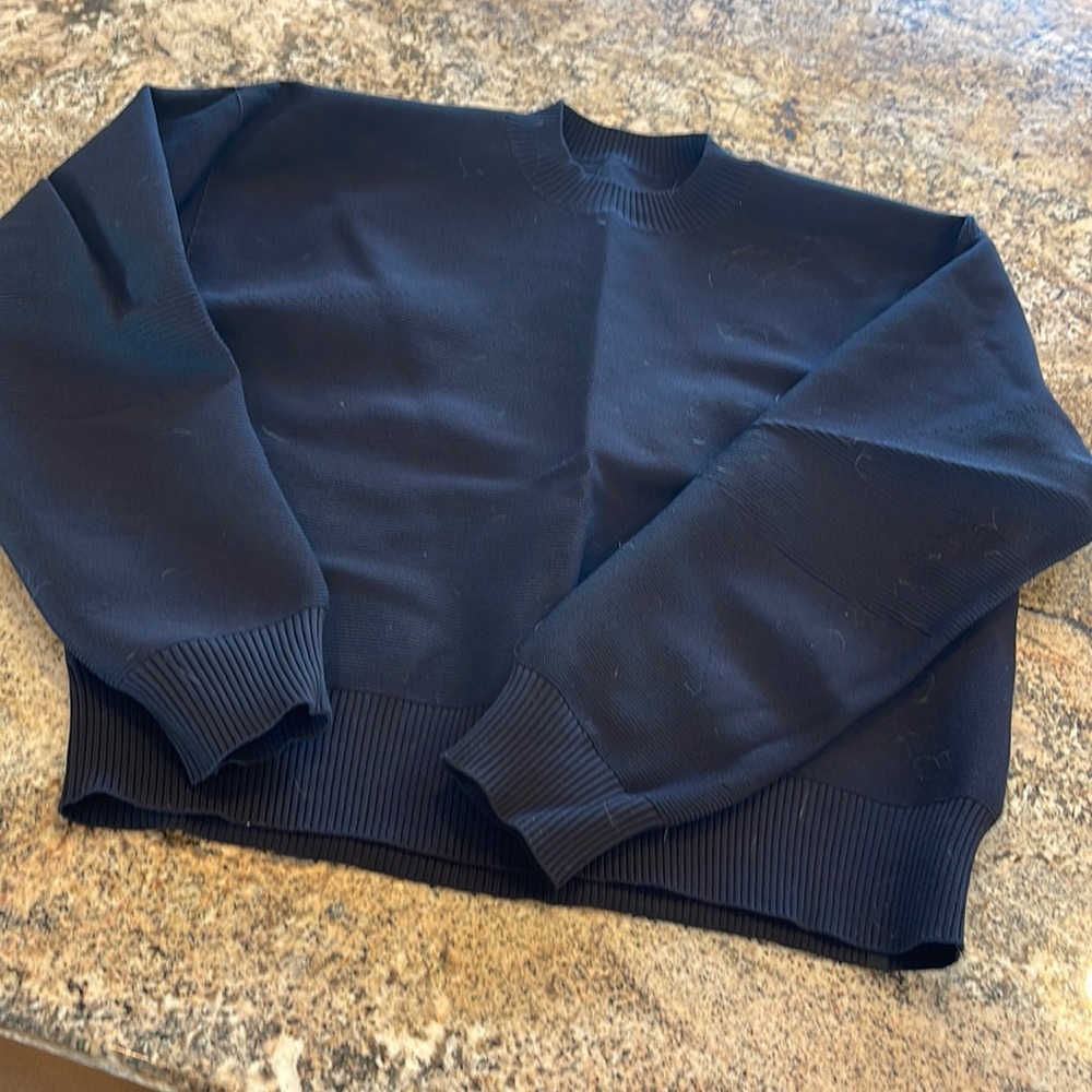 Lululemon sweater black size 12 NWOT